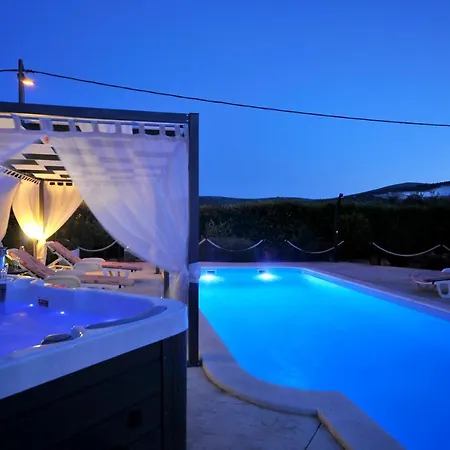 Beautiful Holiday Home 