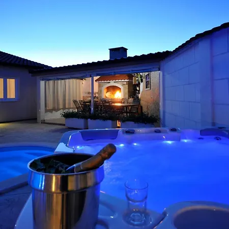 Beautiful Holiday Home 